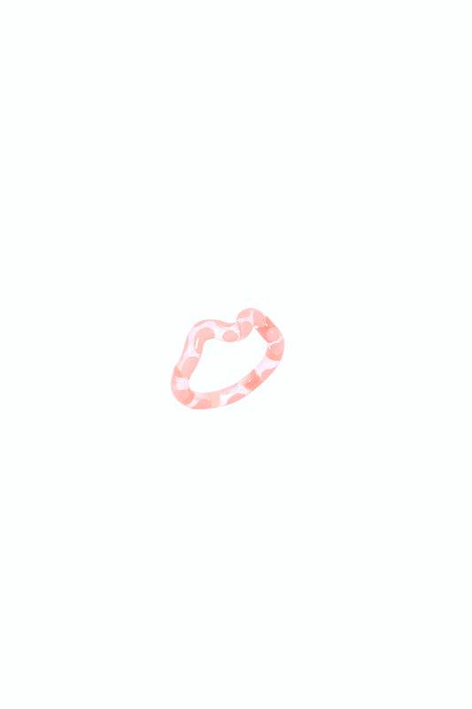Hint of Grapefruit Single Wave Ring