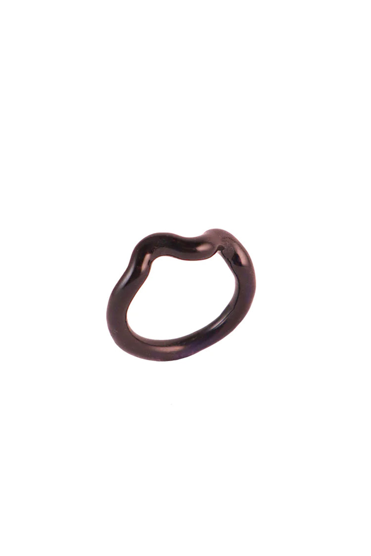 Black Single Wave Ring