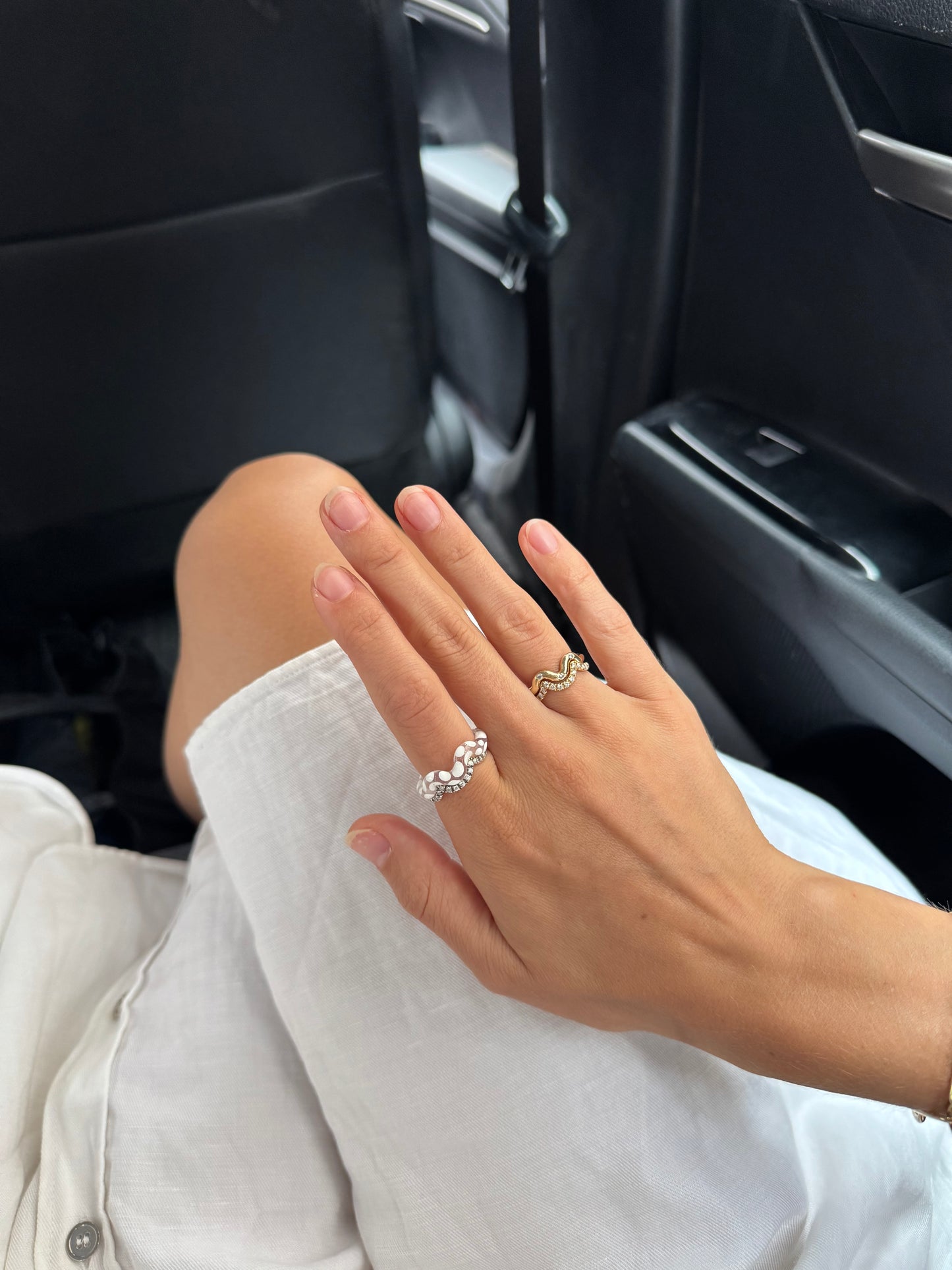Pavé Diamond Silver Single Wave Ring